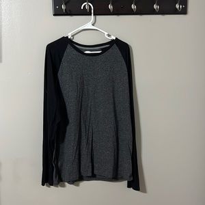Men’s heather gray and black old navy long sleeve shirt size XL